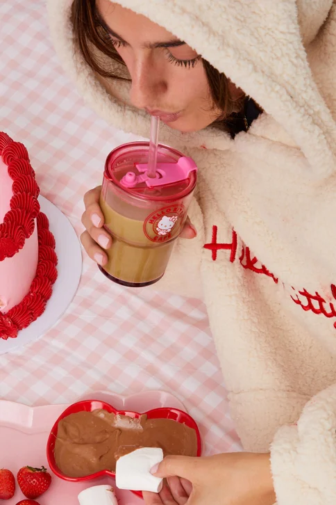TYPO Ly Thủy Tinh Có Nắp - Collab Love A Latte Glass Tumbler