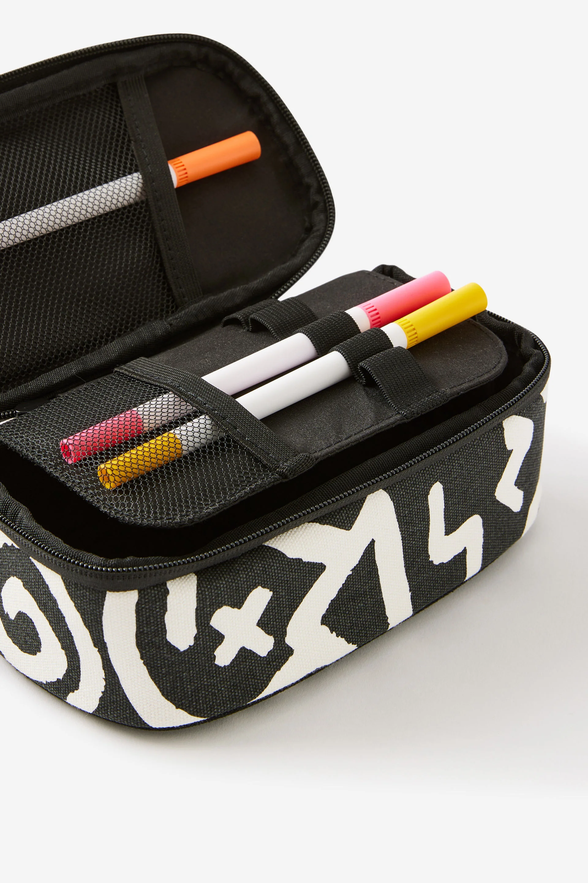 TYPO Túi Đựng Bút - Lcn Arlow Canvas Pencil Case