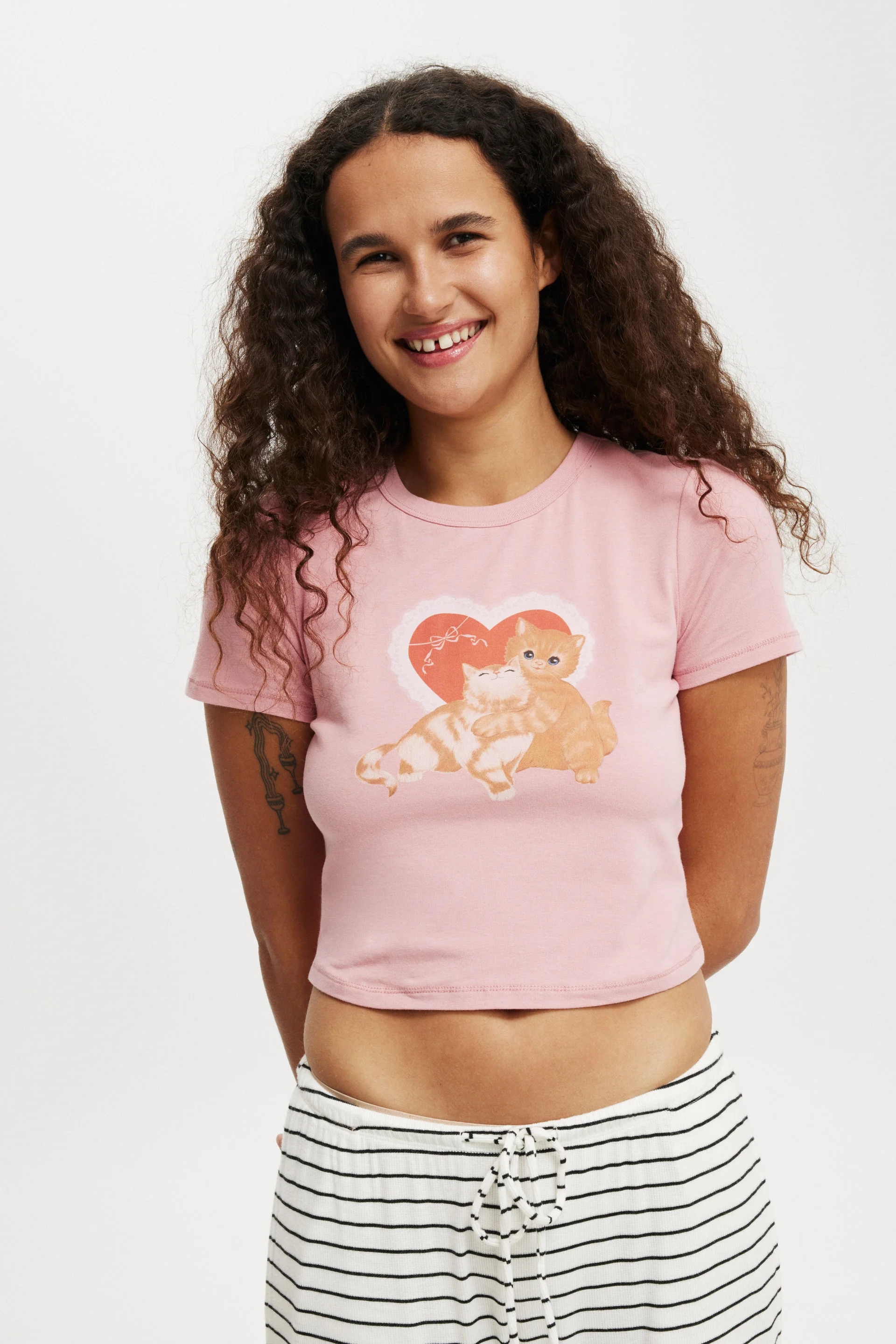 COTTON ON Áo Thun Có Họa Tiết Nữ-Crop Fit Graphic Tee