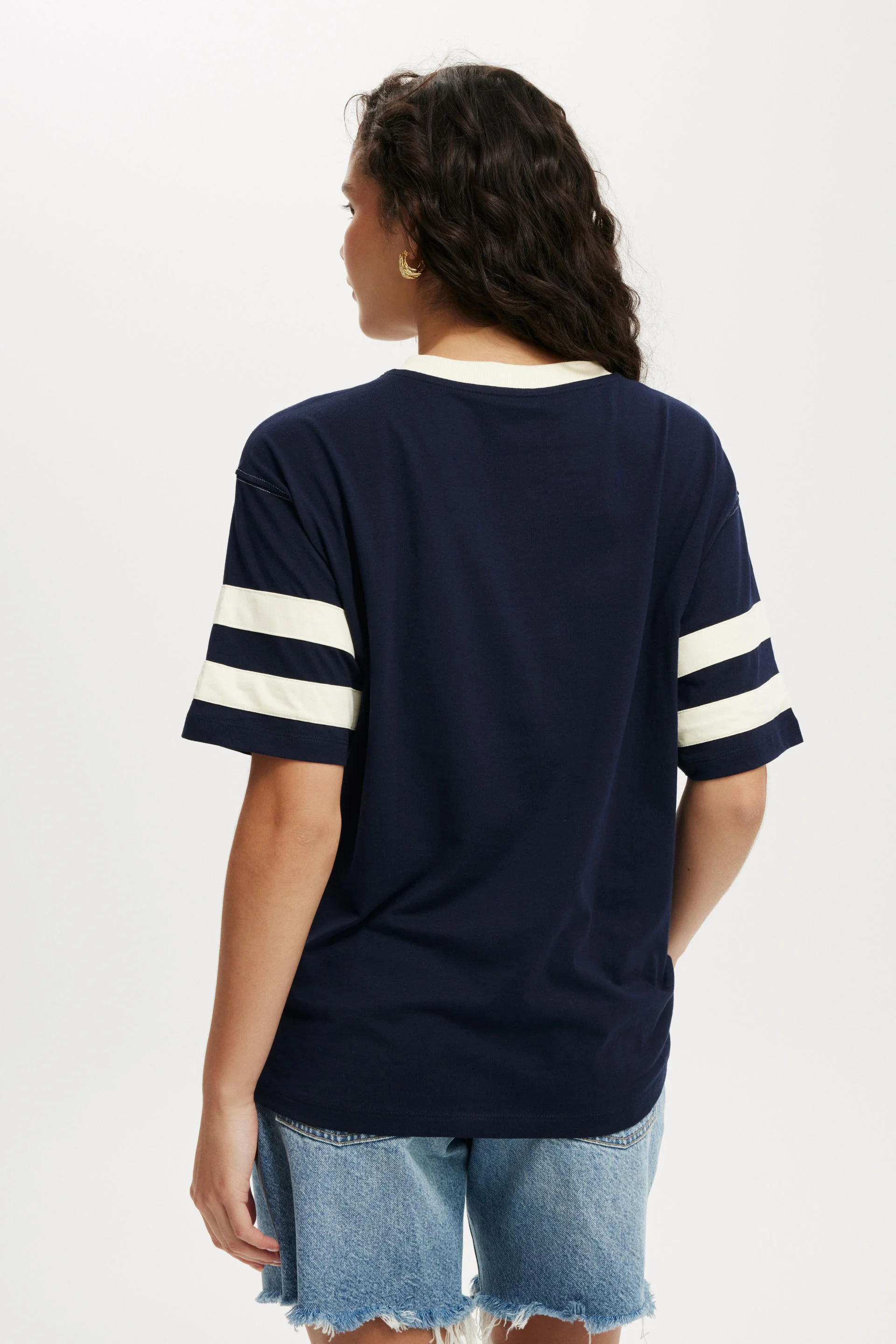 COTTON ON Áo Thun Có Hoạ Tiết Nữ-V Neck Oversized Graphic Tee