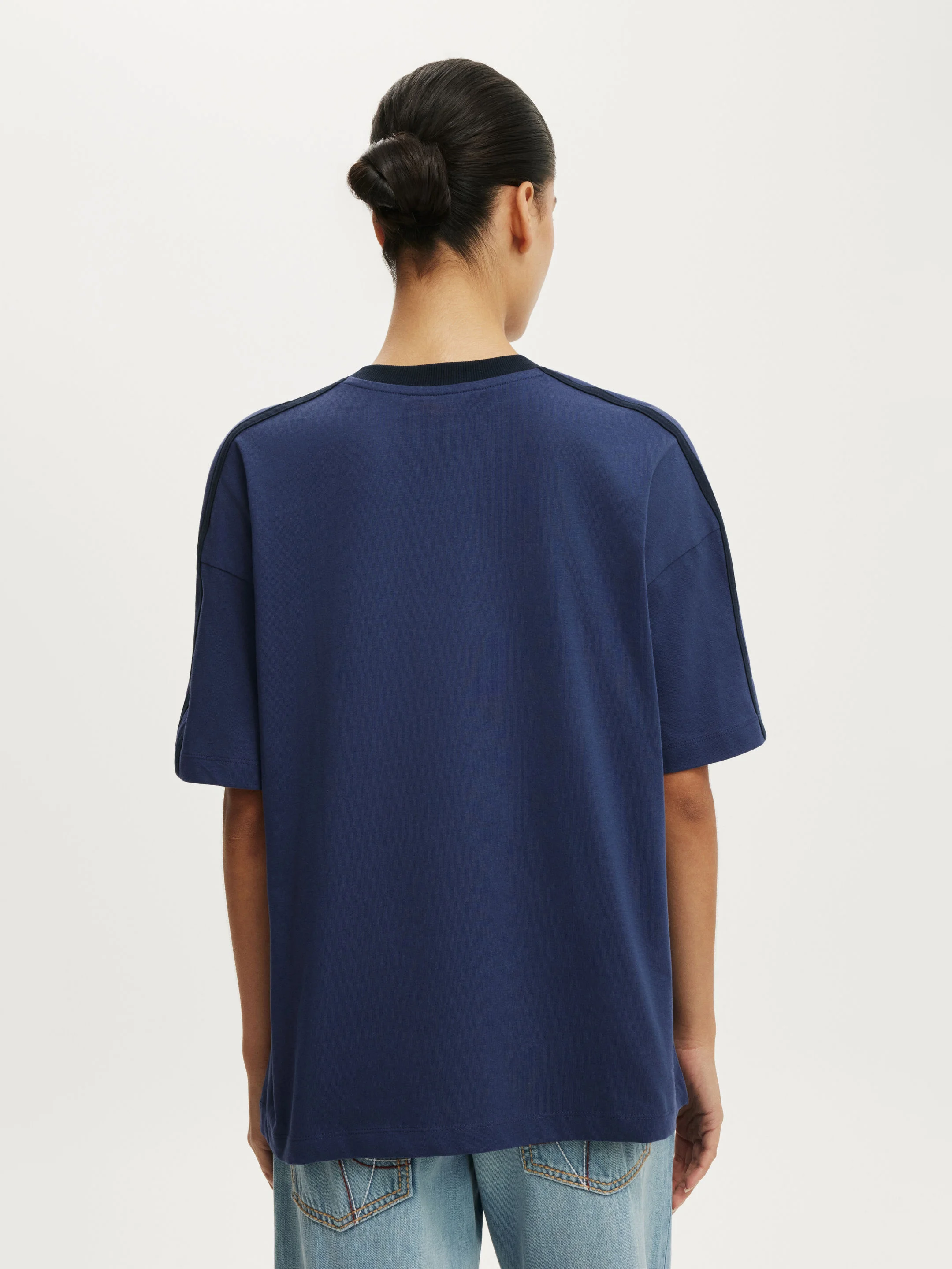 COTTON ON Áo Thun Có Hoạ Tiết Nữ - V Neck Oversized Graphic Tee