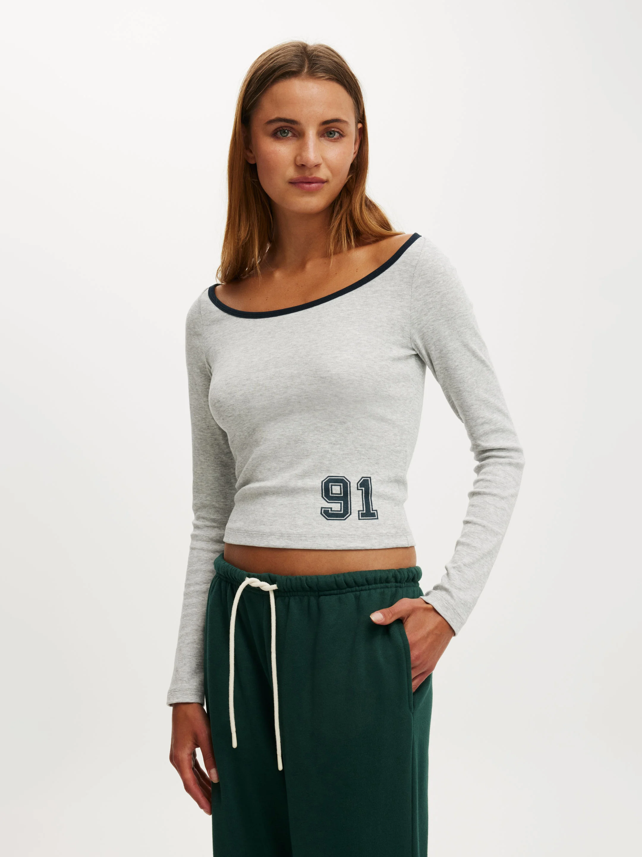 COTTON ON Áo Lệch Vai Tay Dài Nữ - The Ls Off Shoulder Graphic Tee