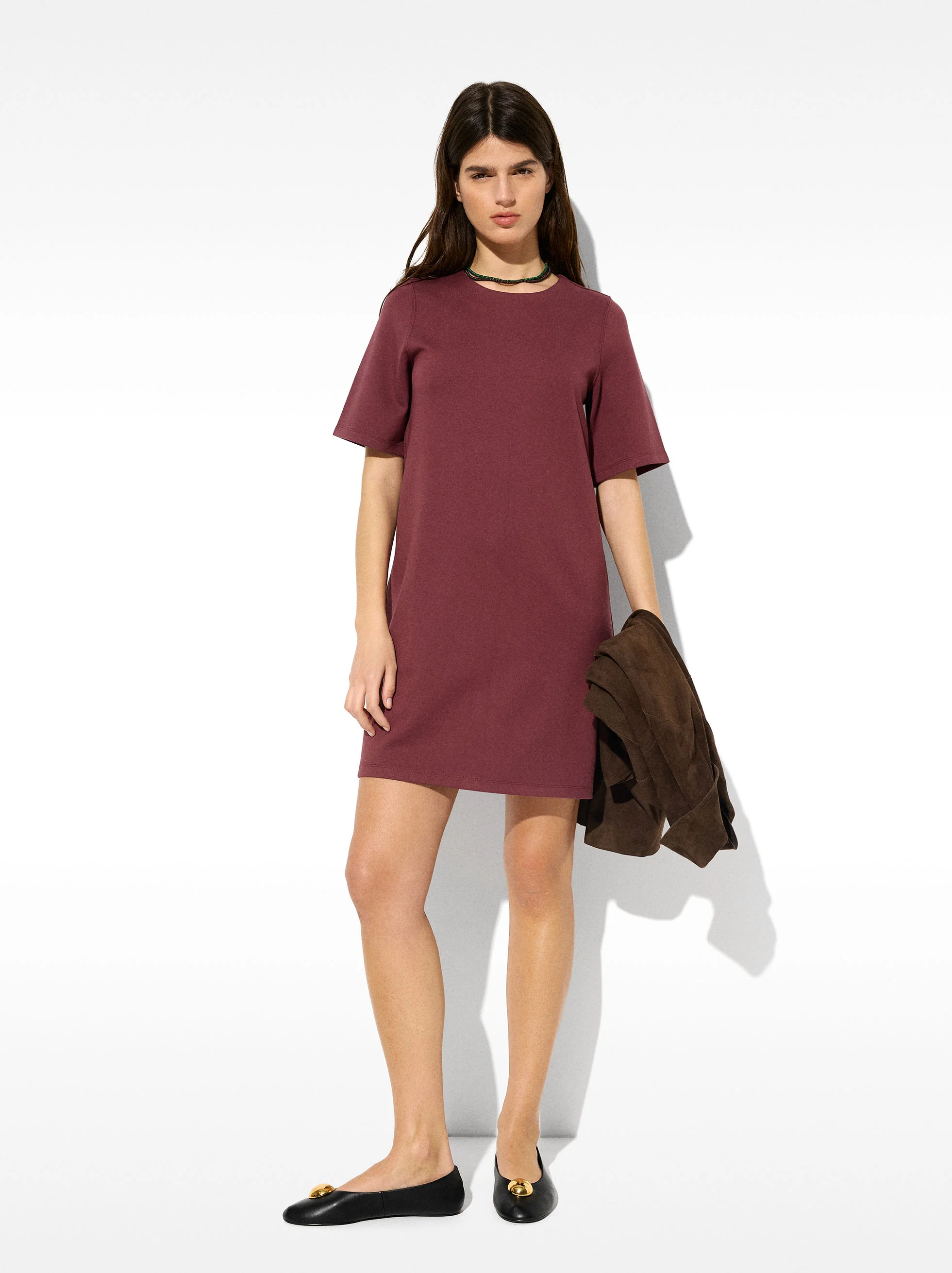PARFOIS Đầm T Display 3 Março