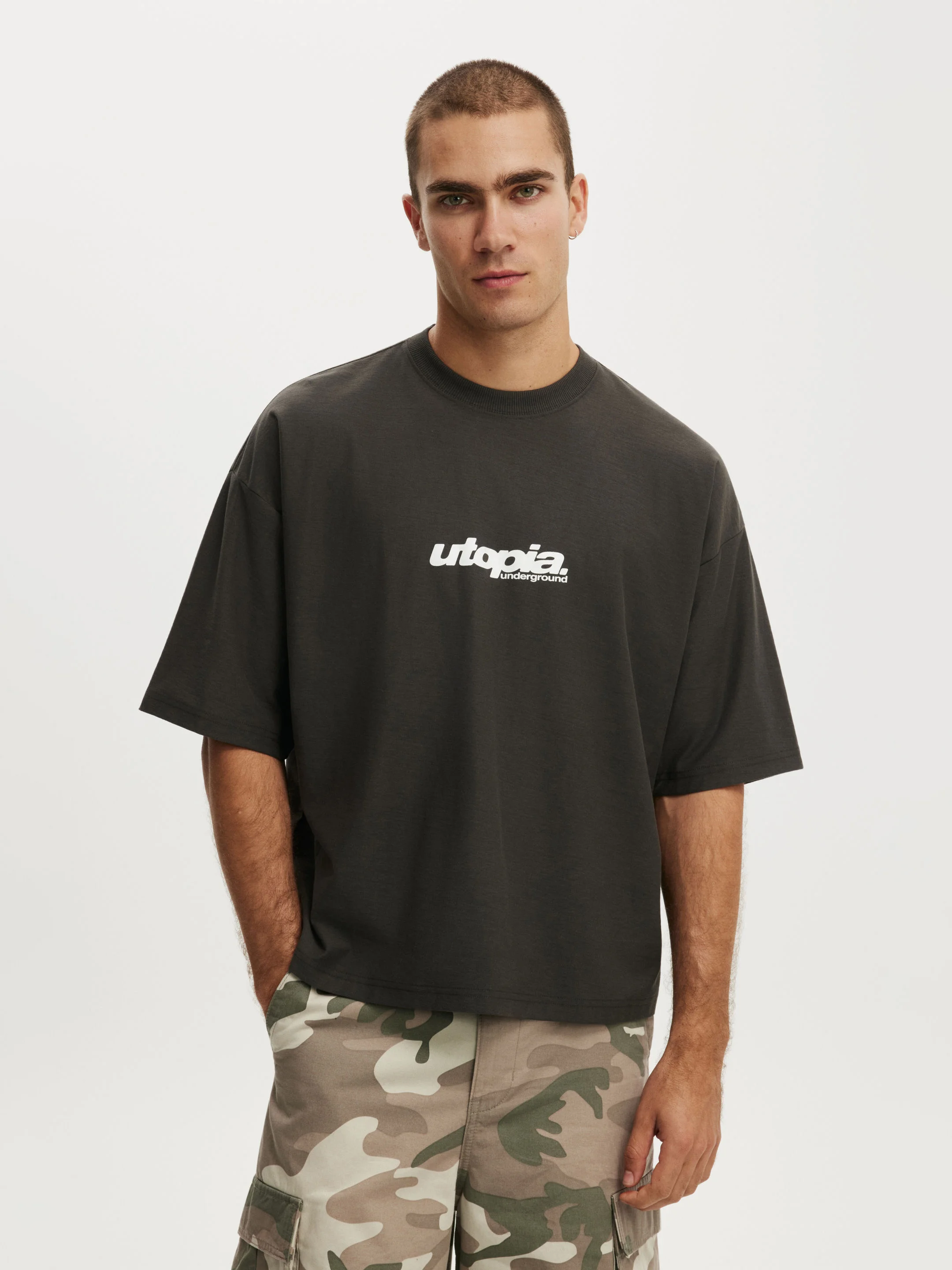 COTTON ON Áo Thun Có Họa Tiết Nam-Cropped Fit Graphic T-Shirt
