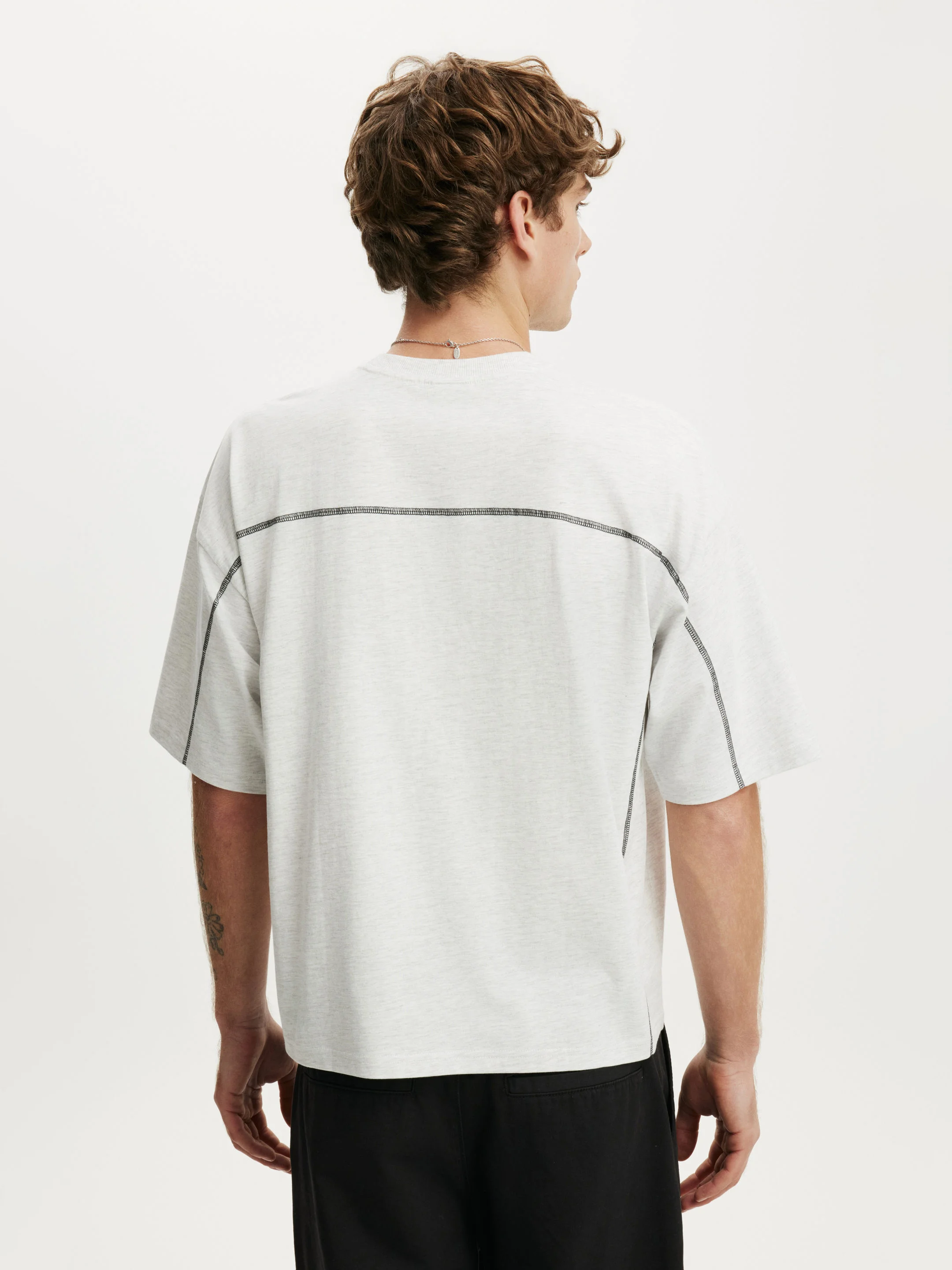COTTON ON Áo Thun Có Hoạ Tiết Nam - Cropped Fit Graphic T-Shirt