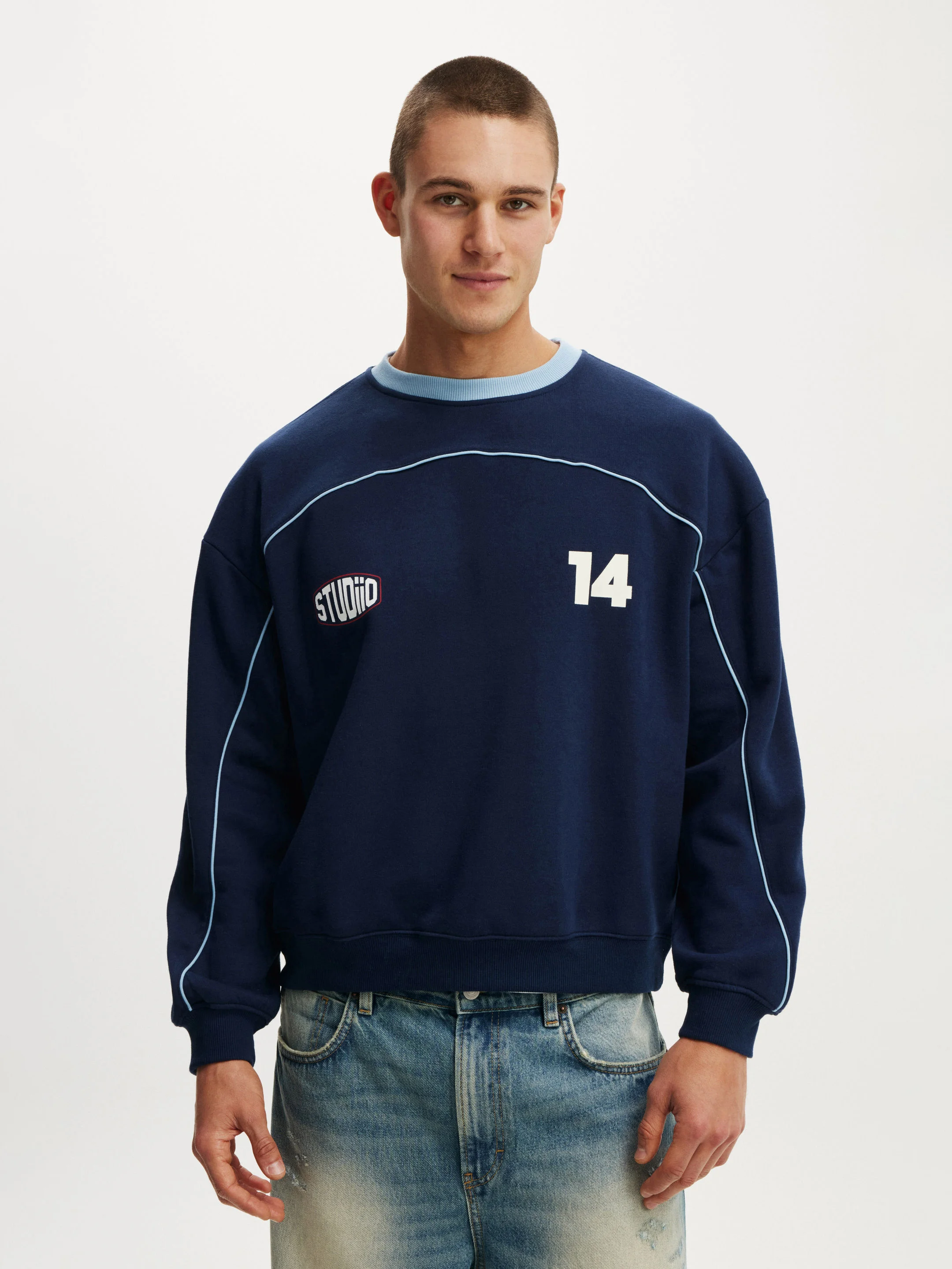COTTON ON Áo Chui Đầu Dài Tay Nam - Box Fit Graphic Crew Sweater