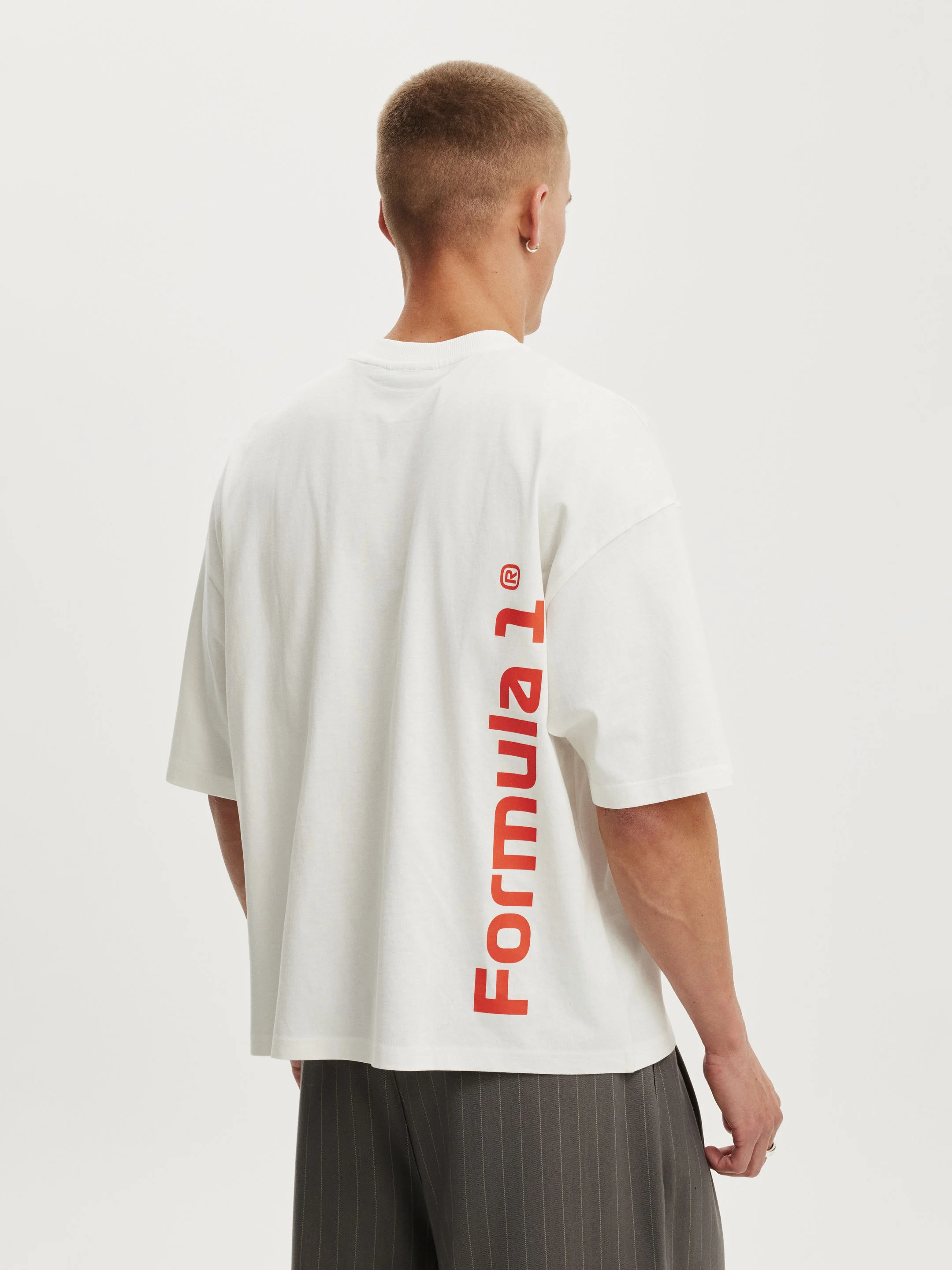 COTTON ON Áo Thun Có Họa Tiết Nam-Cropped Fit License T-Shirt
