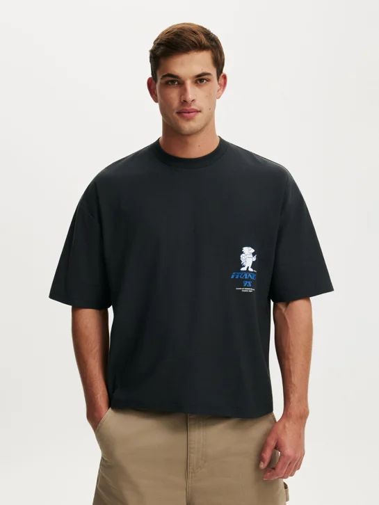 COTTON ON Áo Thun Có Họa Tiết Nam-Cropped Fit Fifa T-Shirt