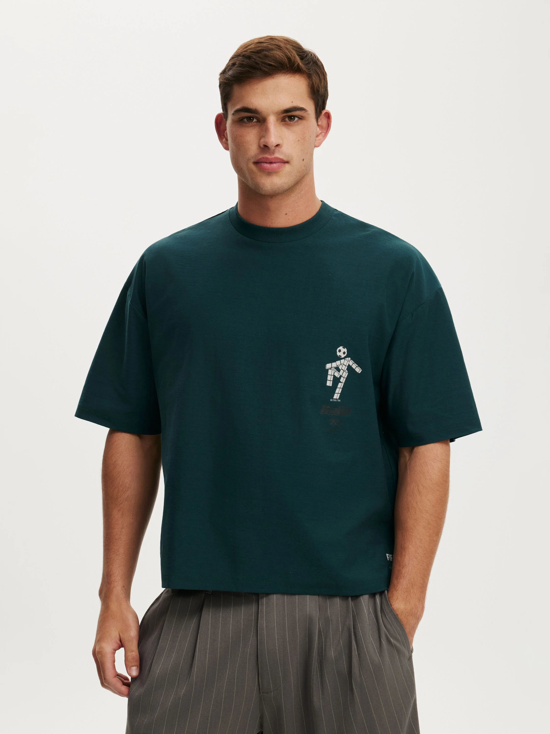 COTTON ON Áo Thun Có Họa Tiết Nam-Cropped Fit Fifa T-Shirt