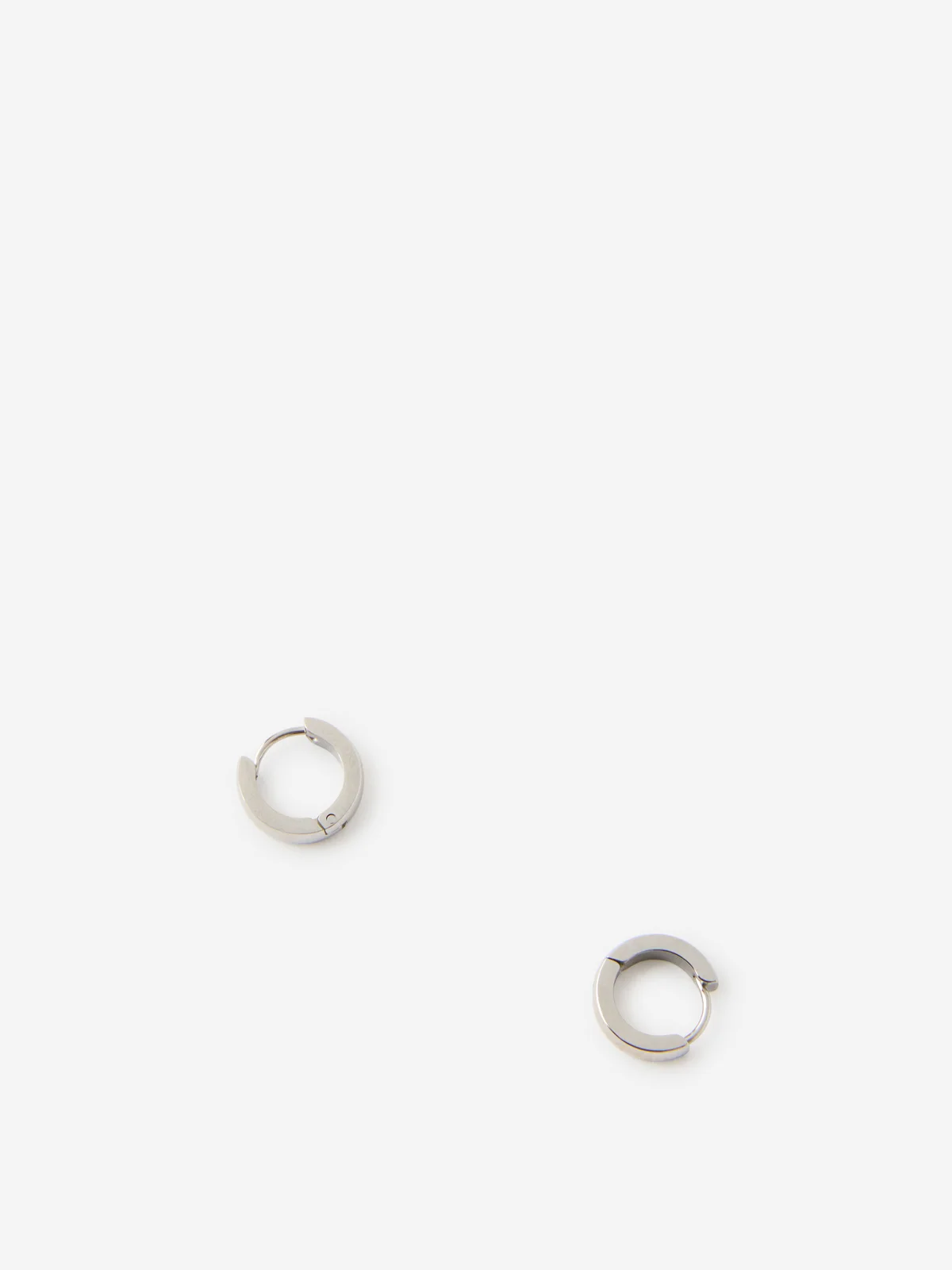 SILVER RECTANGLE TUBE HUGGIE