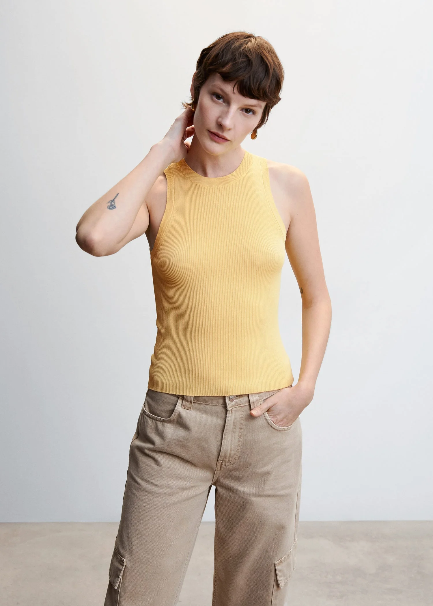 AMARILLO PASTEL