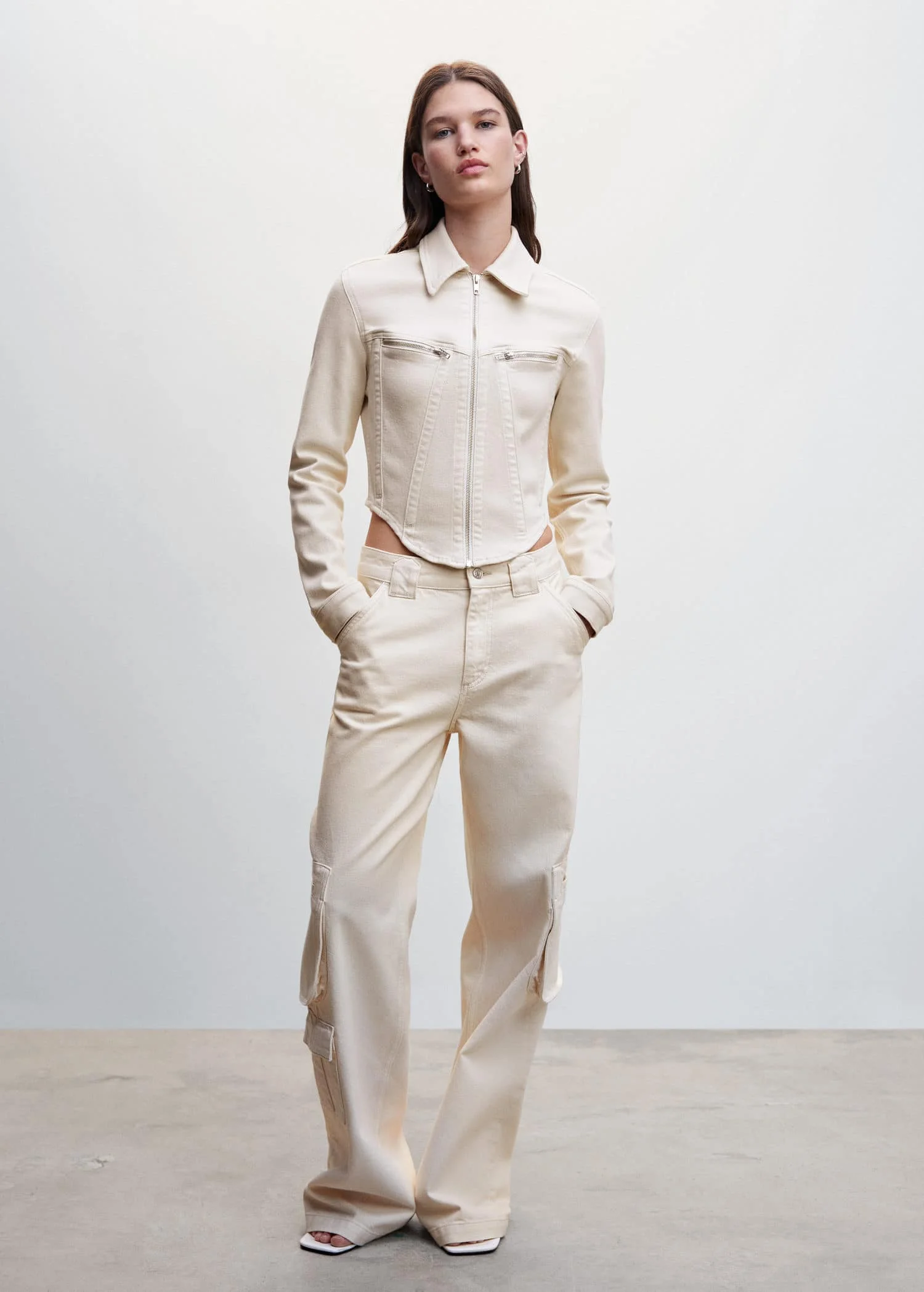 MANGO Quần Jeans Greta