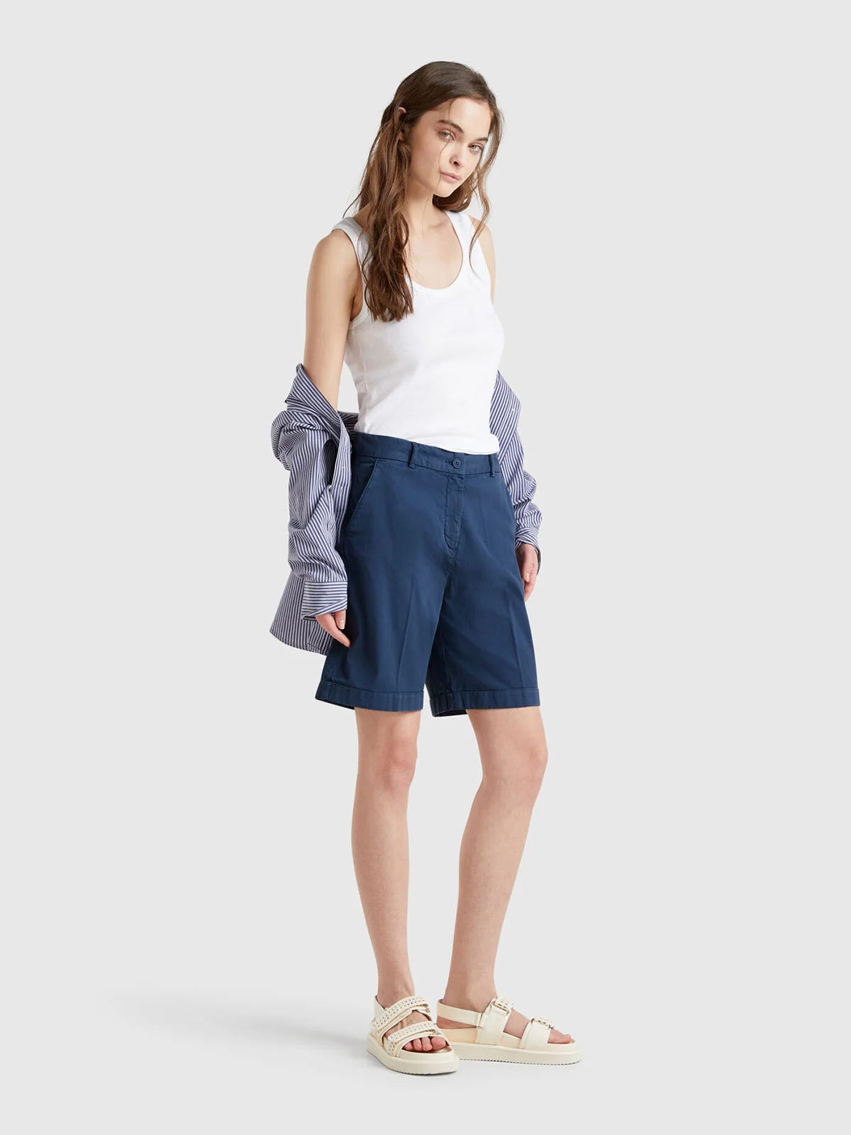 UNITED COLORS OF BENETTON Quần Ngắn Nữ