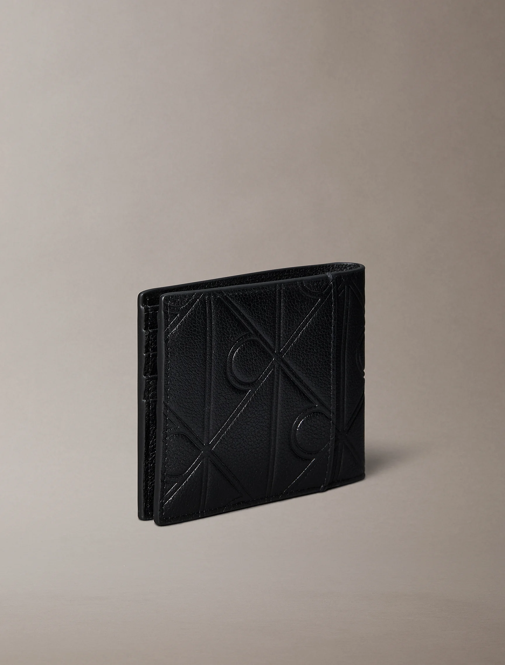 CK ACCESSORIES Ví Nam Embossed Emblem Logo Bifold