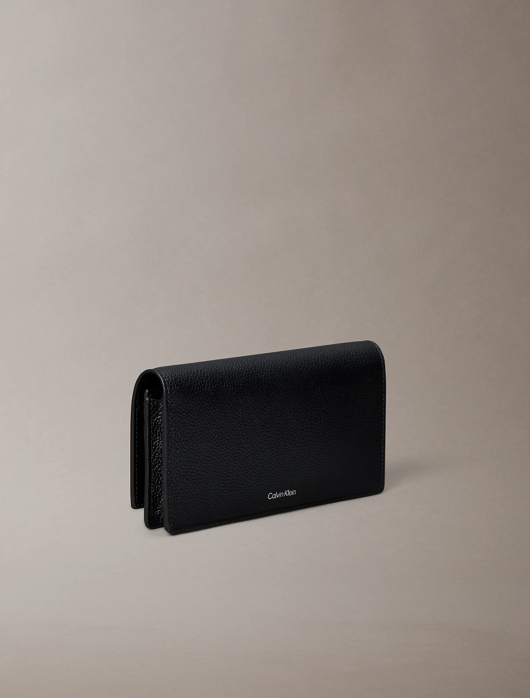 CK ACCESSORIES Ví Nữ Emblem Long Billfold Wallet