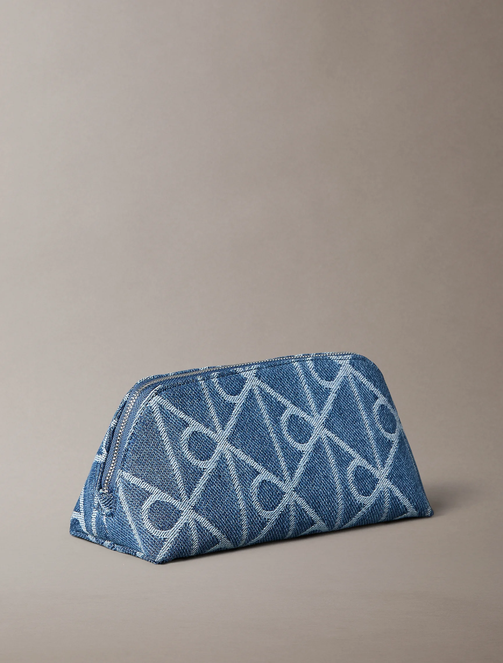 CK ACCESSORIES Túi Nữ Allover Emblem Logo Denim Beauty Case