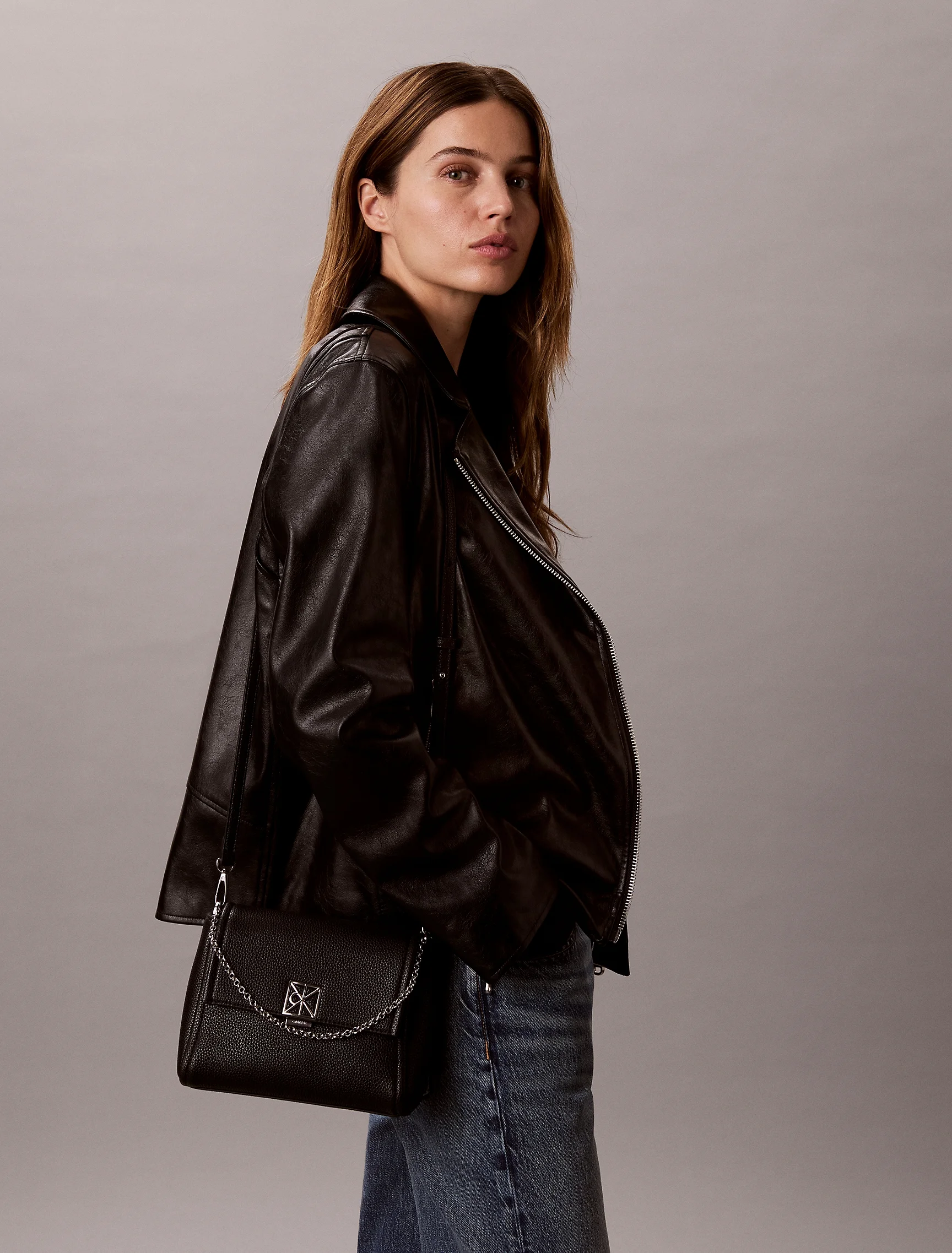 CK ACCESSORIES Túi Nữ Pebble Grain Crossbody Bag