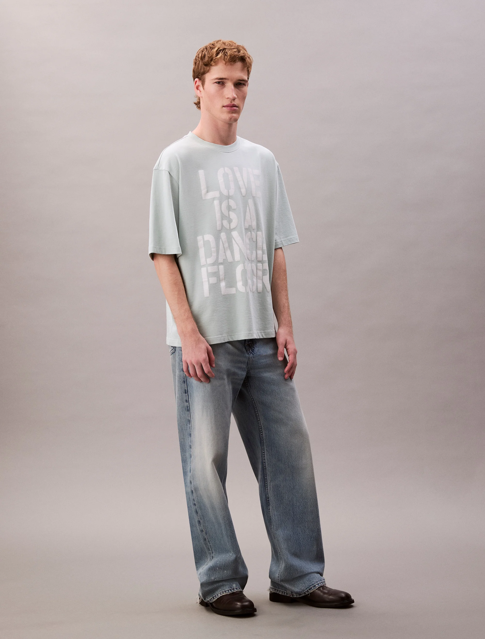 CK JEANS Áo Thun Nam Pride Love Is A Dance Floor Graphic Relaxed Fit