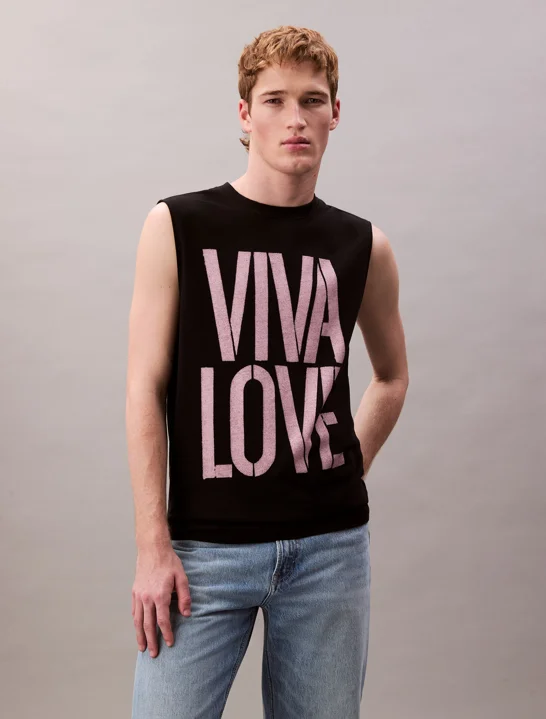 CK JEANS Áo Ba Lỗ Nam Pride Viva Love Graphic Relaxed Fit