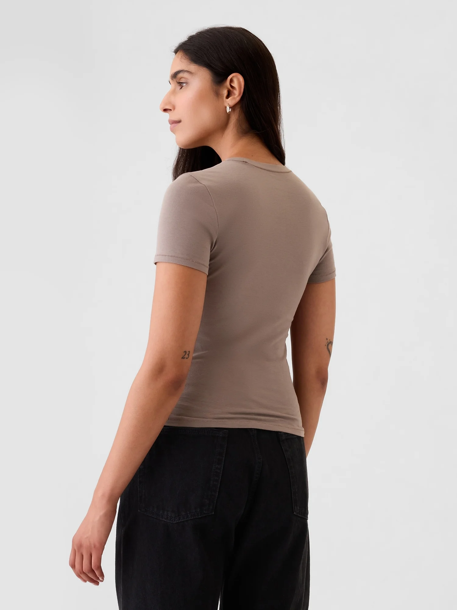 GAP Áo Thun Tay Ngắn Nữ