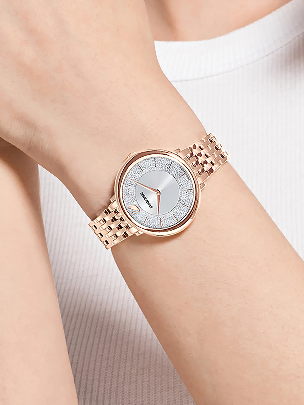 SWAROVSKI Đồng Hồ Crystalline Chic, Metal Bracelet, Rose Gold-Tone, Rose Gold-Tone Finish