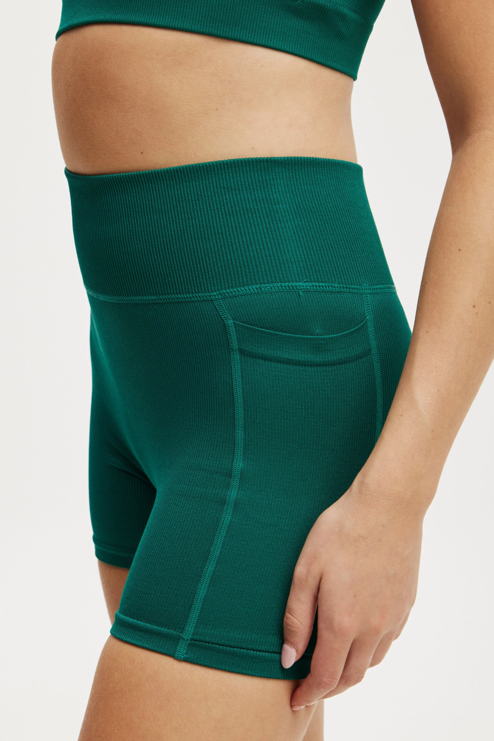 COTTON:ON BODY Quần Thun Ngắn Thể Thao Nữ-Seamless Pocket Shortie Short