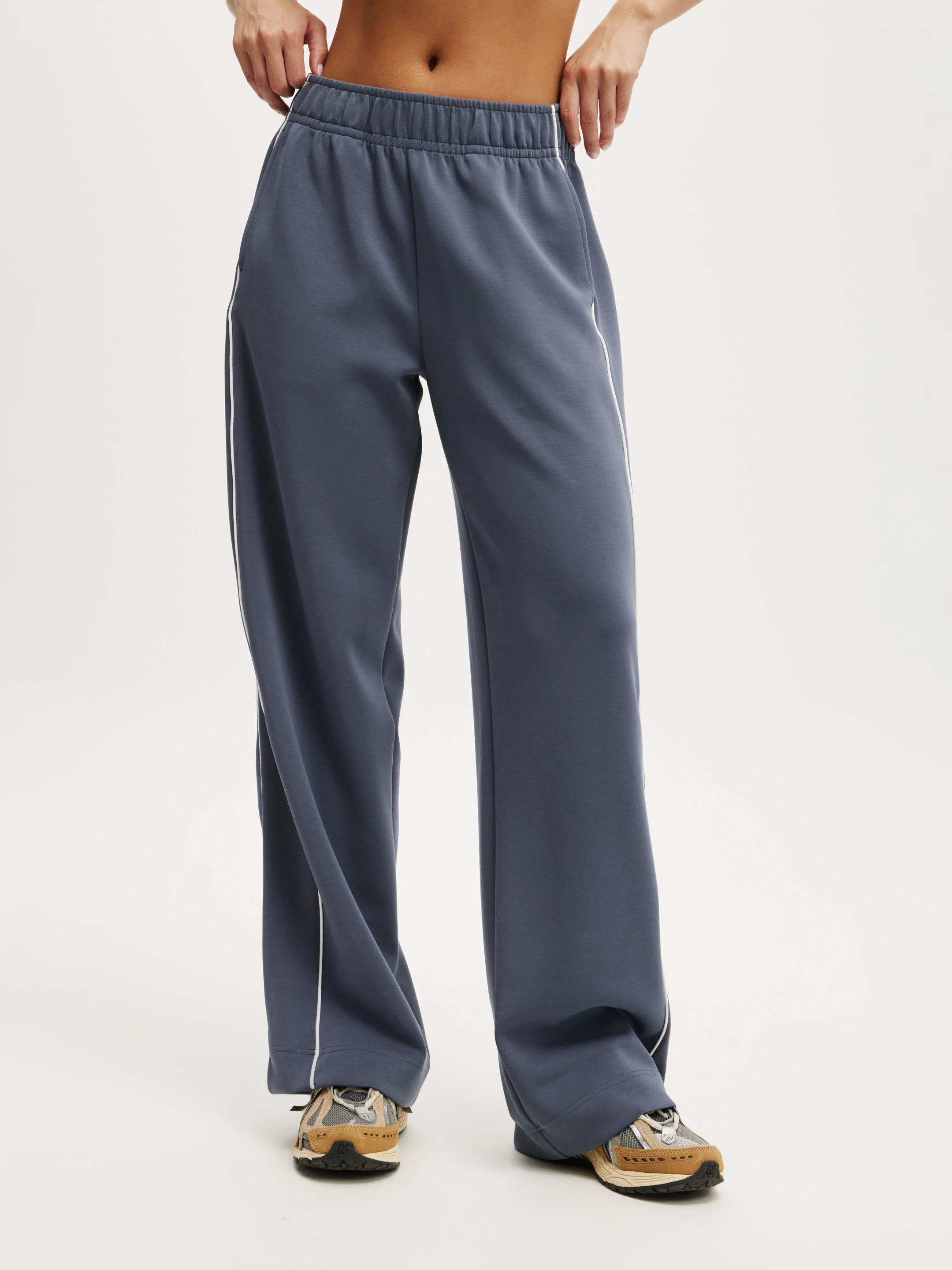 COTTON ON BODY Quần Thể Thao Dài Nữ-The Ultimate Soft Track Pant