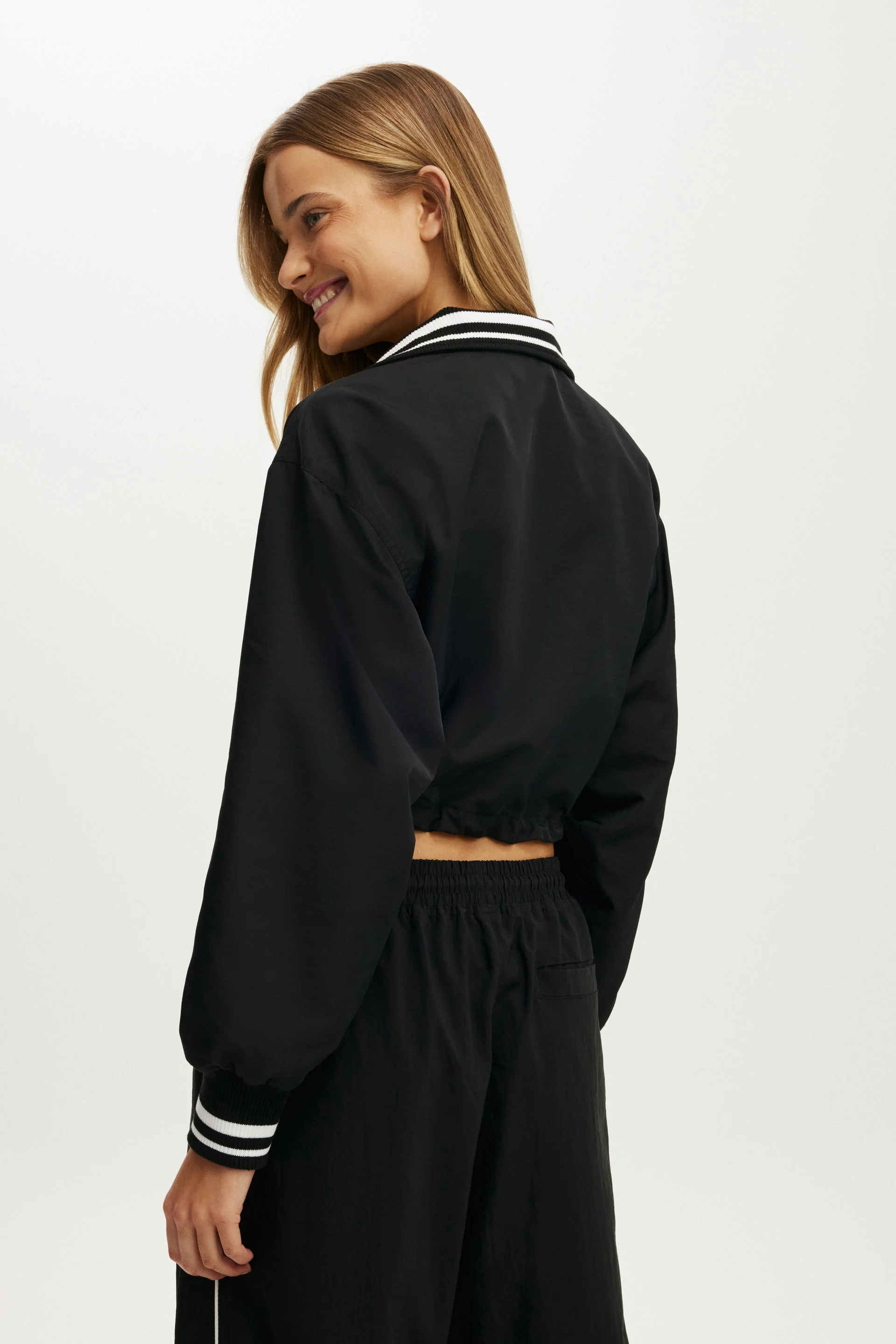 COTTON ON BODY Áo Khoác Dài Tay Nữ - Active Cropped Training Anorak