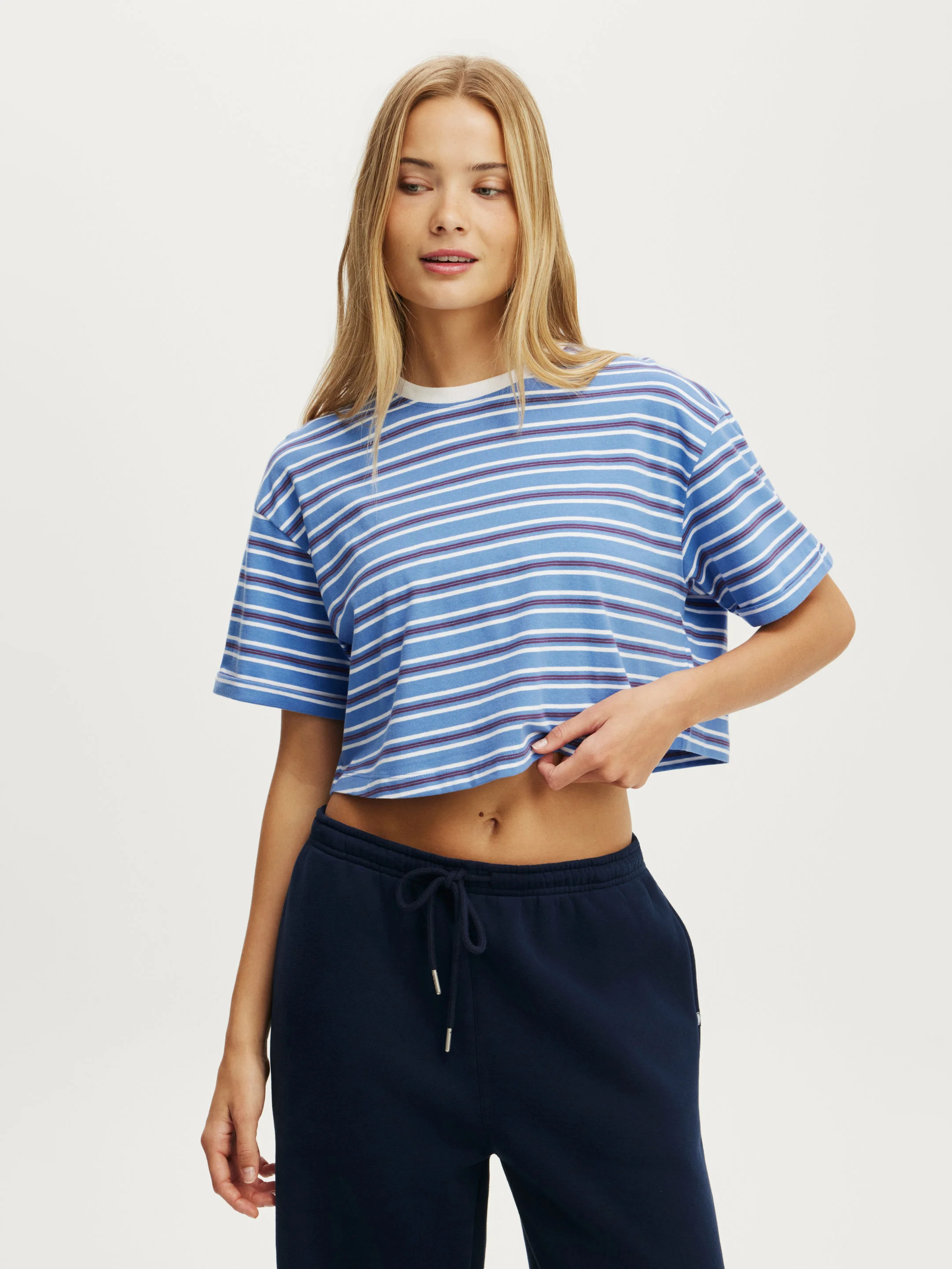 COTTON ON BODY Áo Thun Có Họa Tiết Nữ - Cropped Graphic Active Tee