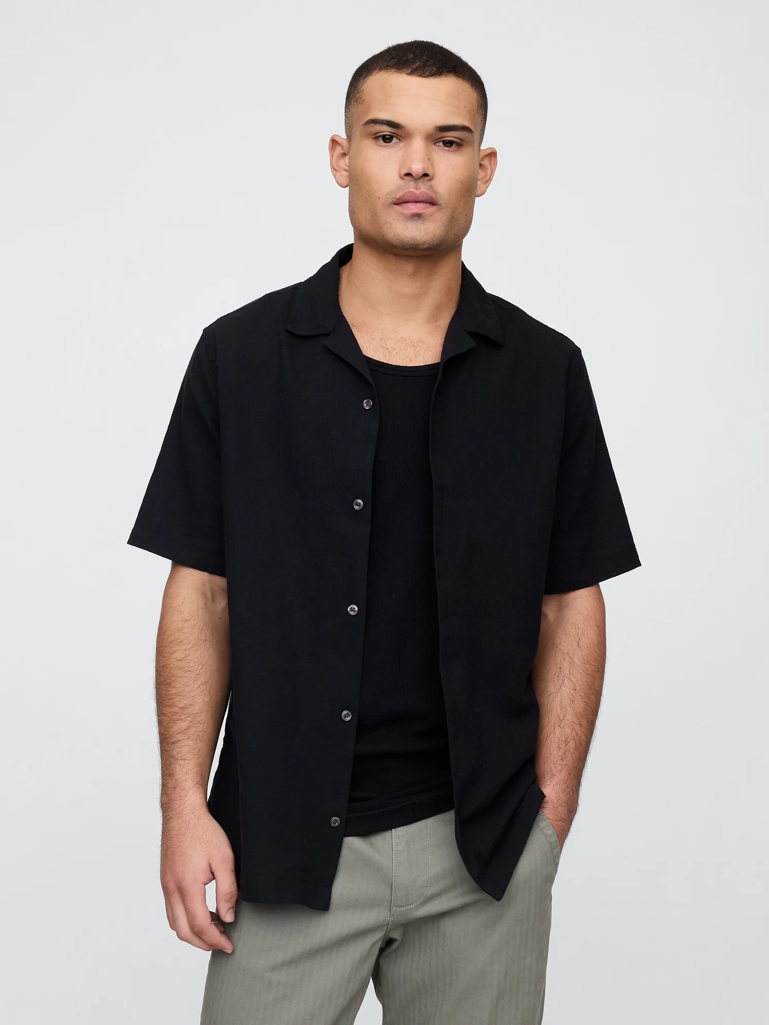 GAP Áo Sơ Mi Tay Ngắn Nam - Standard Fit
