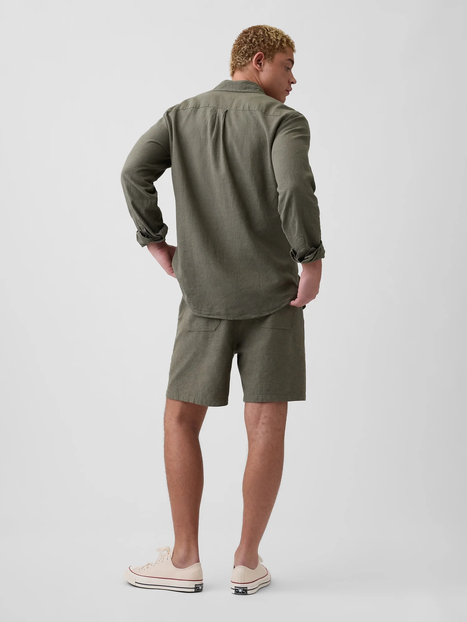 GAP Quần Short Vải Nam
