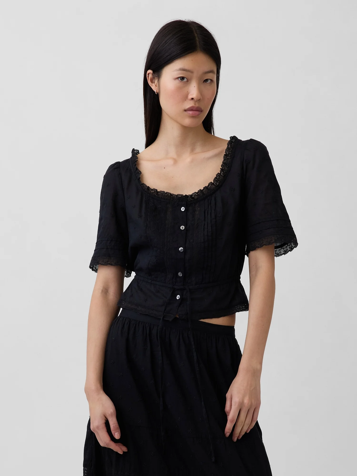 GAP Áo Sơ Mi Tay Ngắn Nữ
