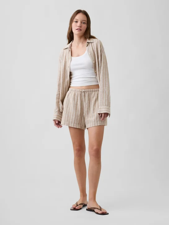 GAP Quần Short Vải Nữ