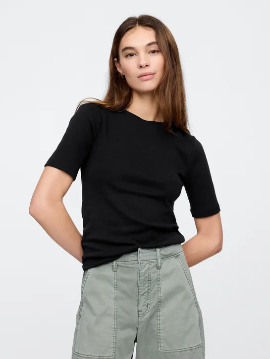 GAP Áo Thun Tay Ngắn Nữ