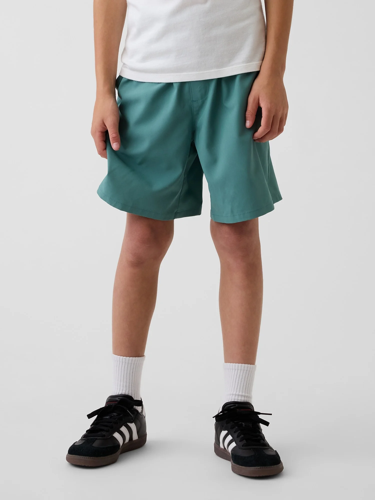 GAP Quần Short Bé Trai - Relaxed
