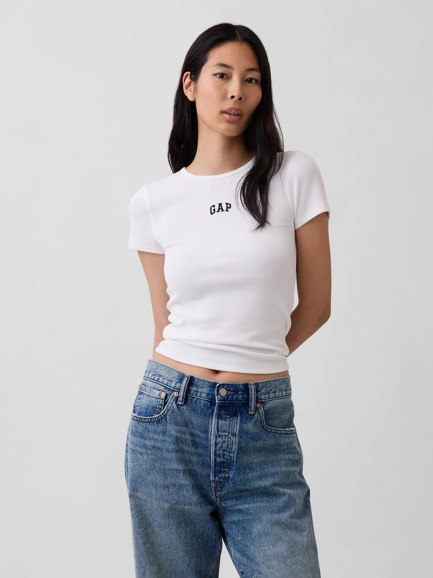 GAP Áo Thun Tay Ngắn Nữ - Logo