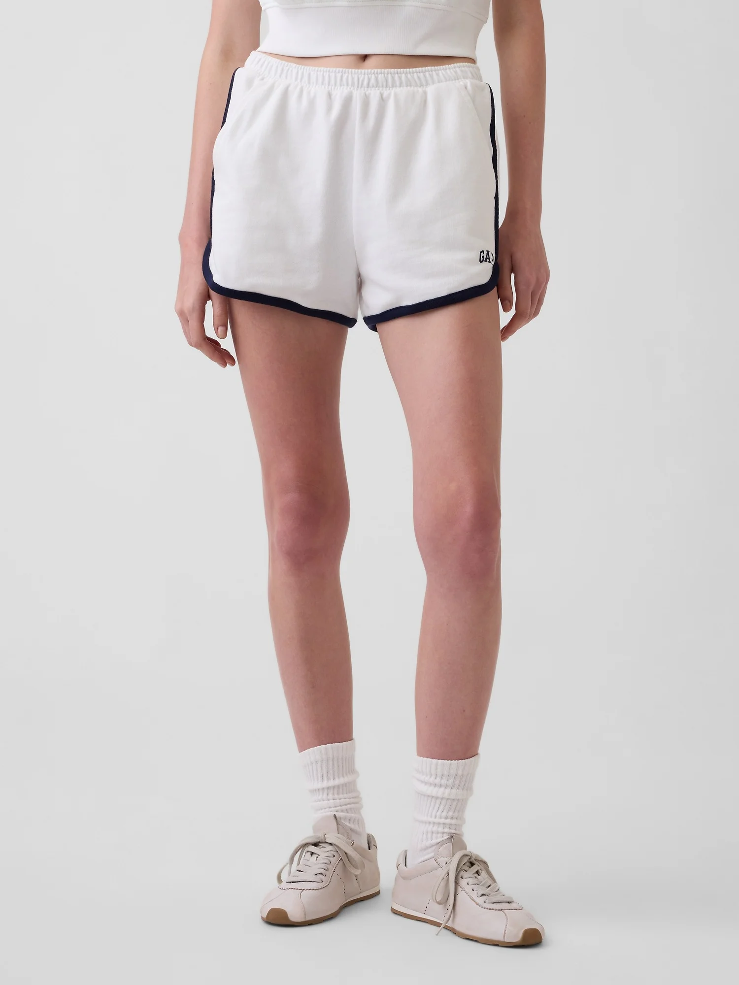GAP Quần Short Thun Nữ