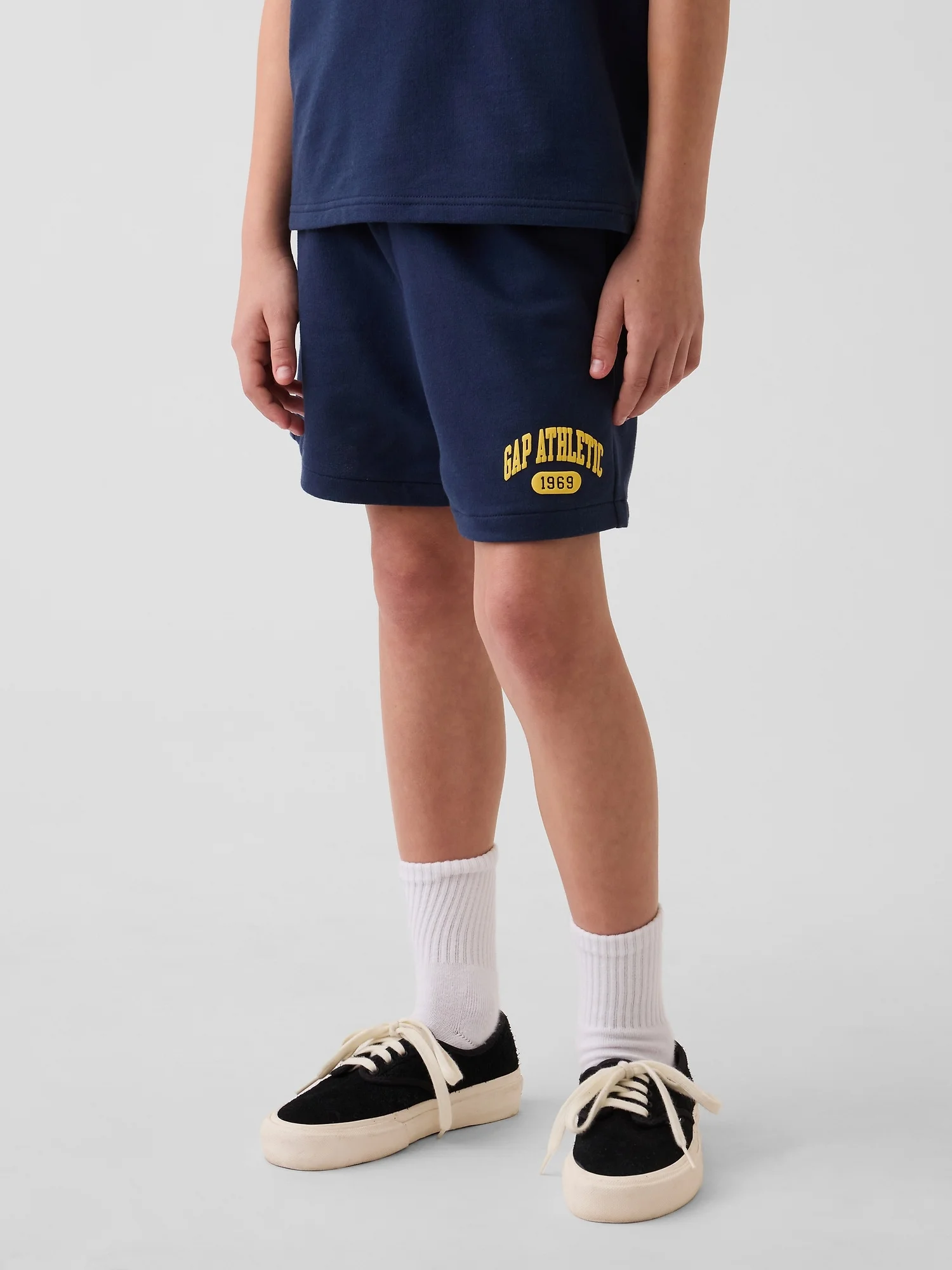 GAP Quần Short Bé Trai - Relaxed