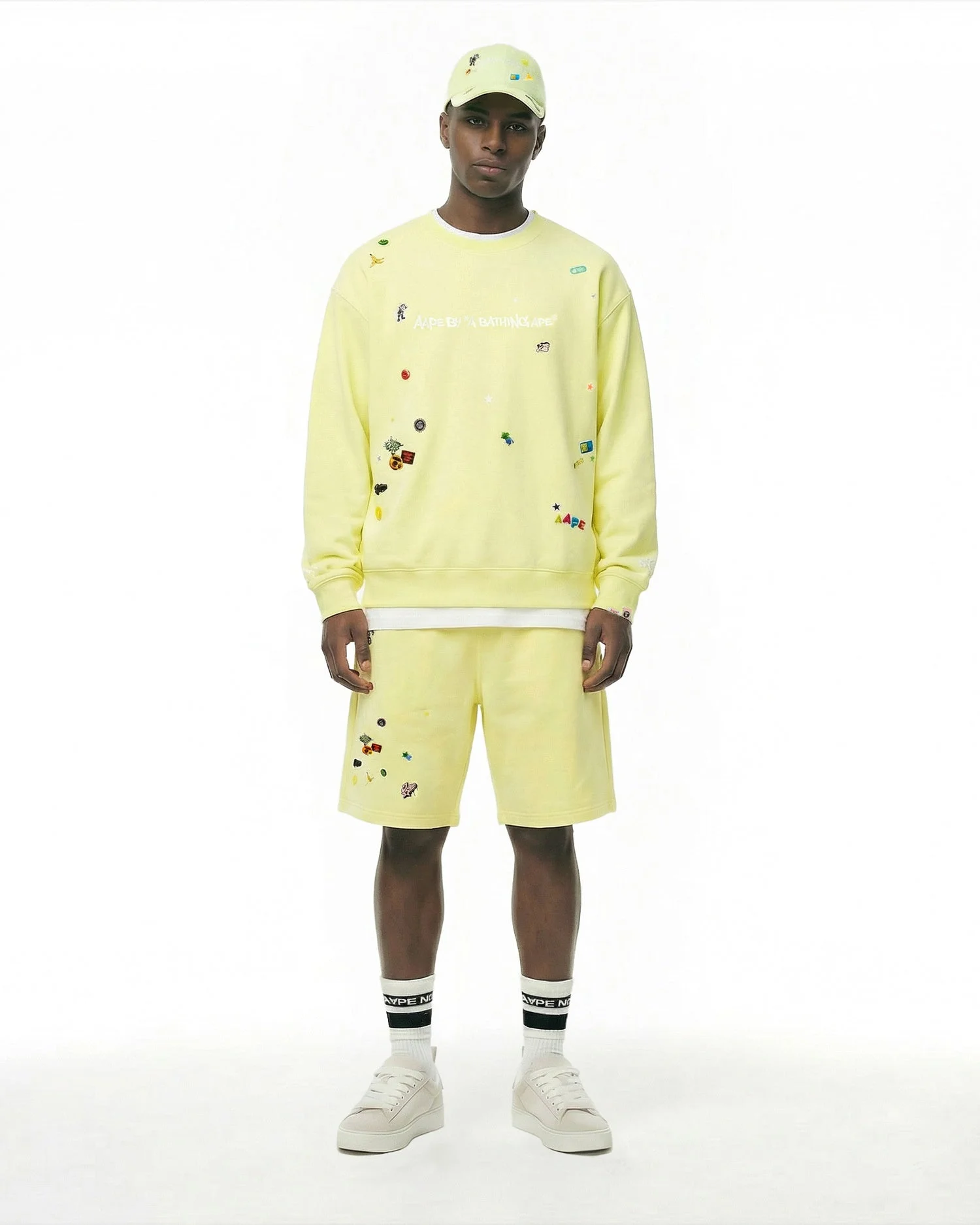 AAPE Quần Nỉ Ngắn Nam - Sticker print sweat shorts