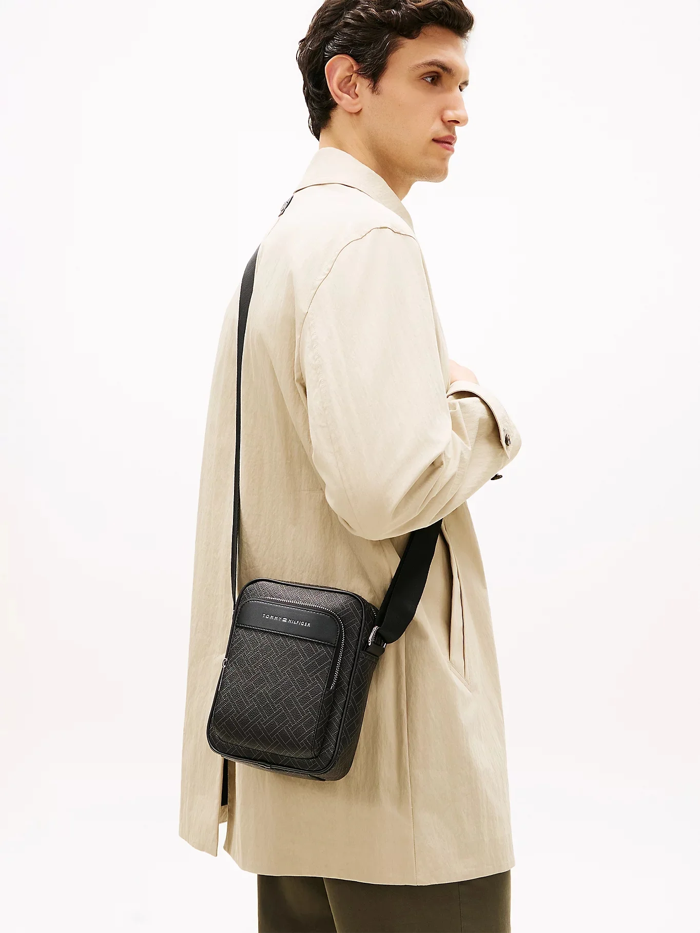 TOMMY HILFIGER Túi Đeo Chéo Nam TH Flag Monogram Mini Reporter