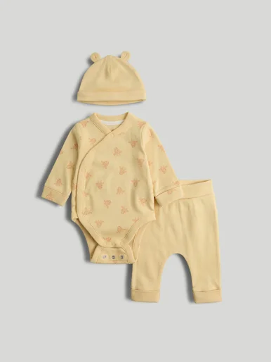 mothercare Bộ 3: quần, áo, nón em bé
