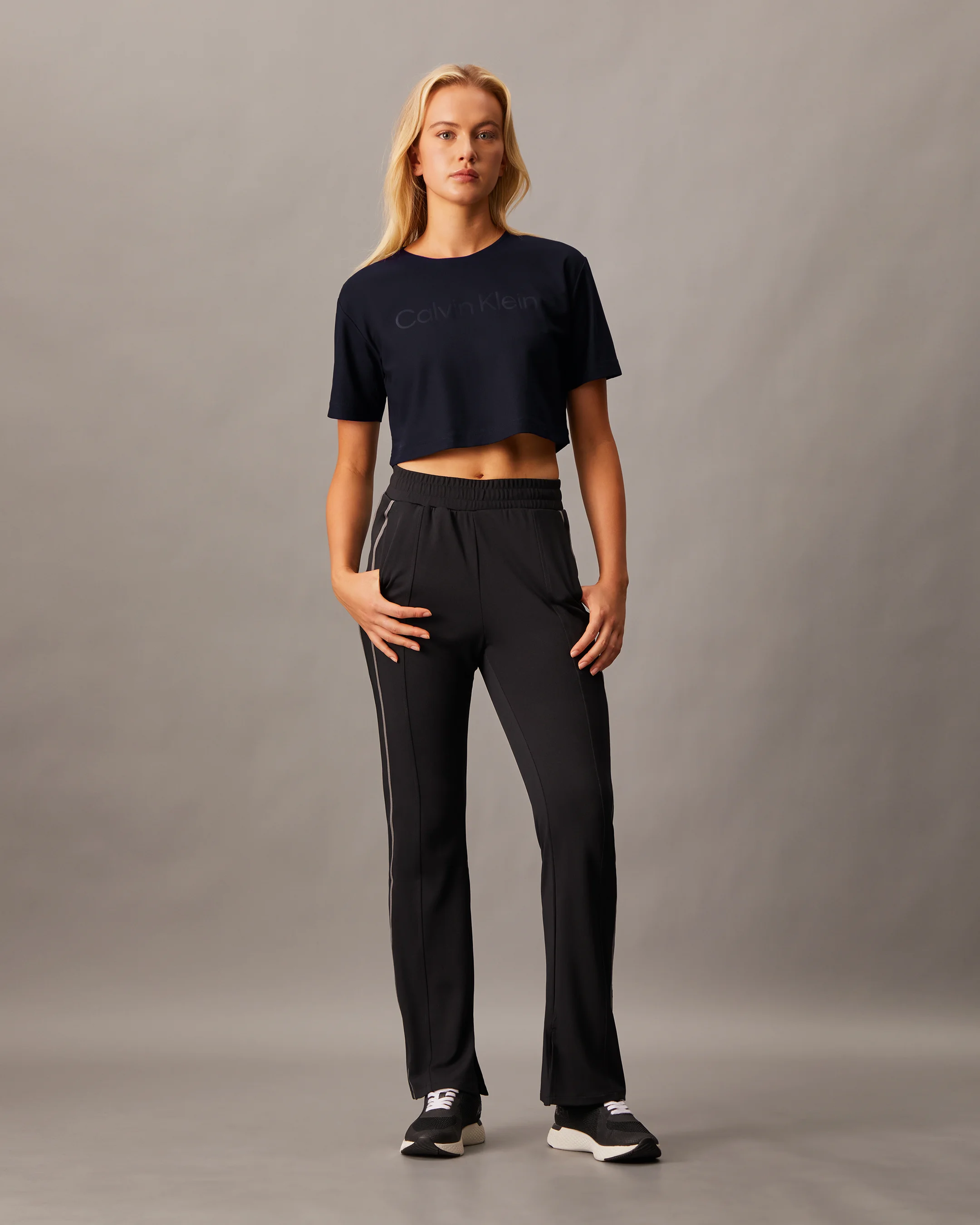 CK SPORT Áo Thun Thể Thao Nữ