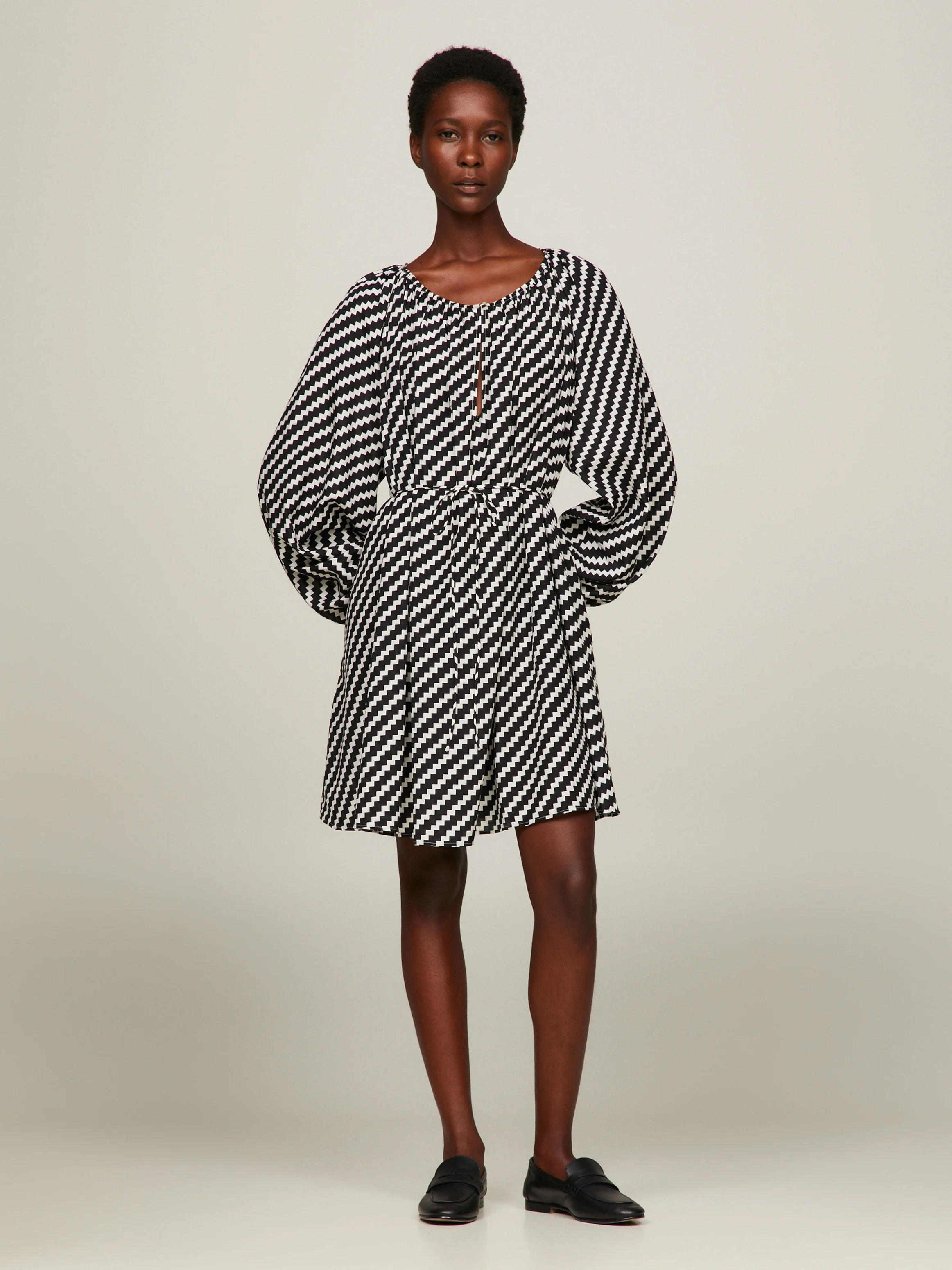 TOMMY HILFIGER Đầm Nữ Zigzag Gathered Short Dress
