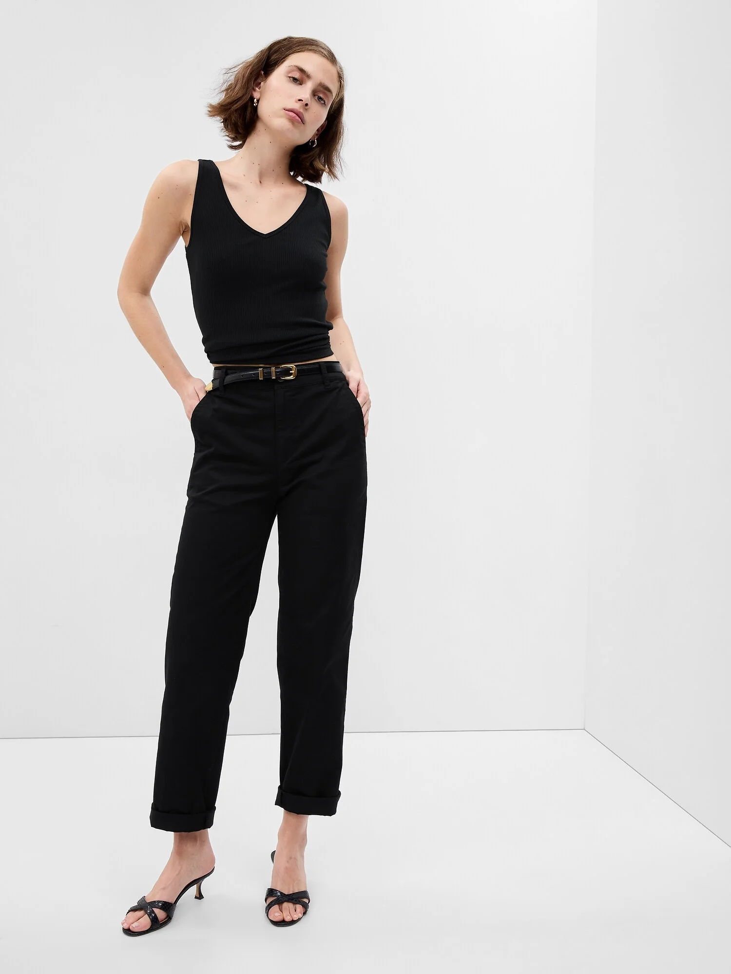 GAP Quần Vải Dài Nữ - High Rise Girlfriend Khaki