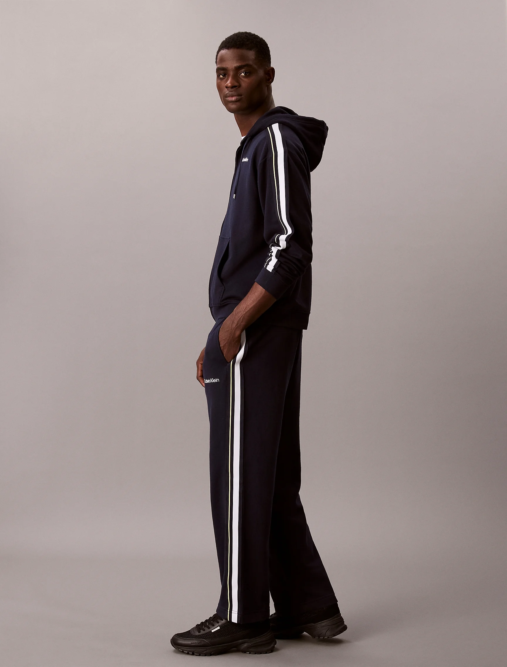 CK SPORT Quần Dài Thể Thao Nam Regular Taper Fit