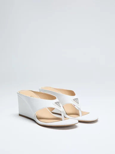 GUESS FOOTWEAR Dép Đế Xuồng Nữ - Gwmarchon