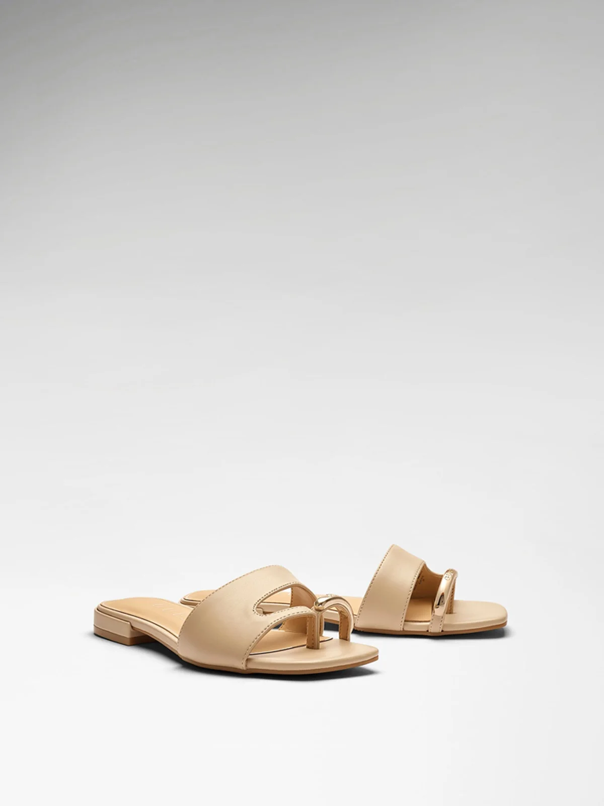 GUESS FOOTWEAR Dép Nữ - gwTABLITA