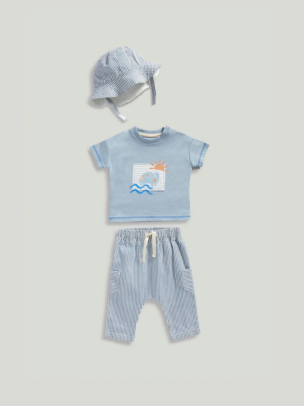 mothercare Bộ 3 - áo, quần, nón bé trai