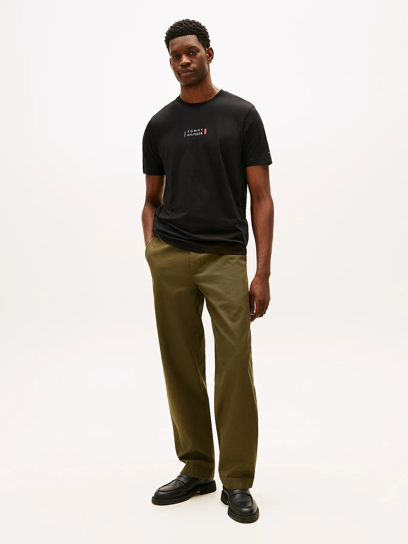 TOMMY HILFIGER Áo Thun Nam Tay Ngắn Brand Love Small Center Tee