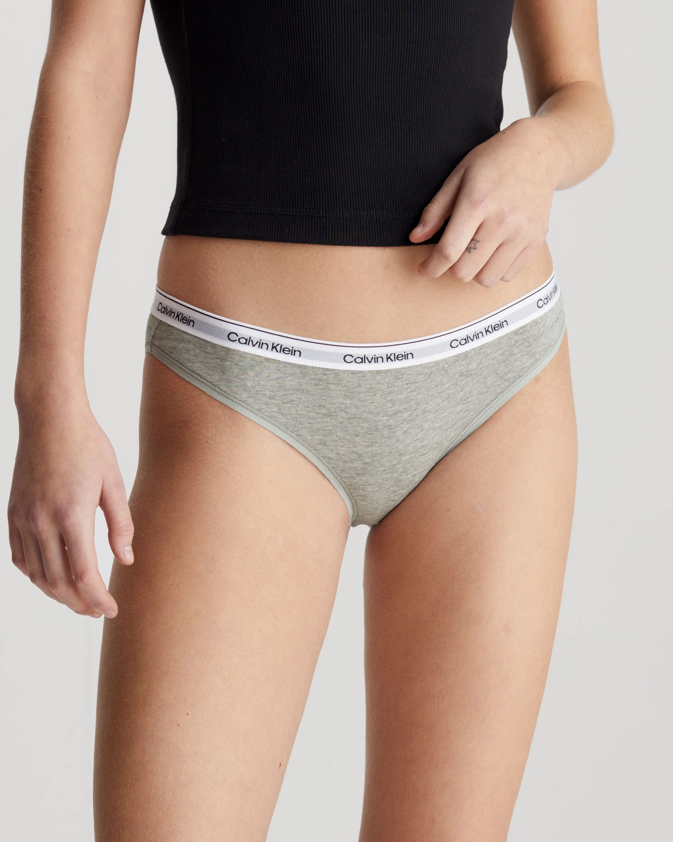 CK UNDERWEAR Quần L&oacute;t Nữ Bikini Fit